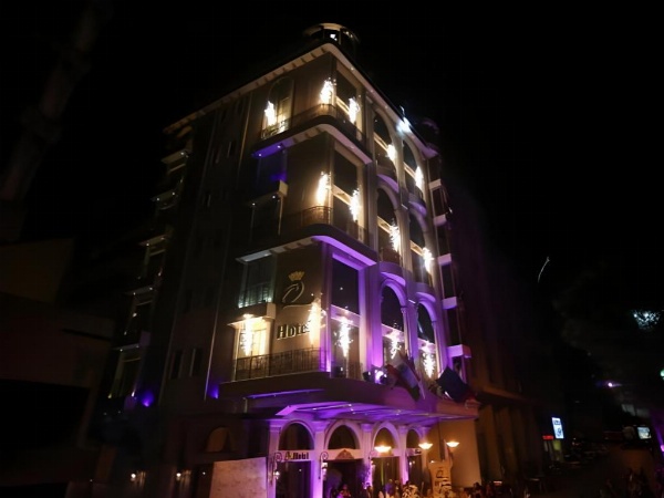 Q Hotel image 27