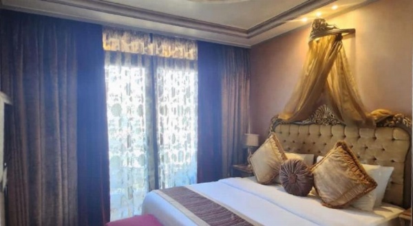 Q Hotel image 28
